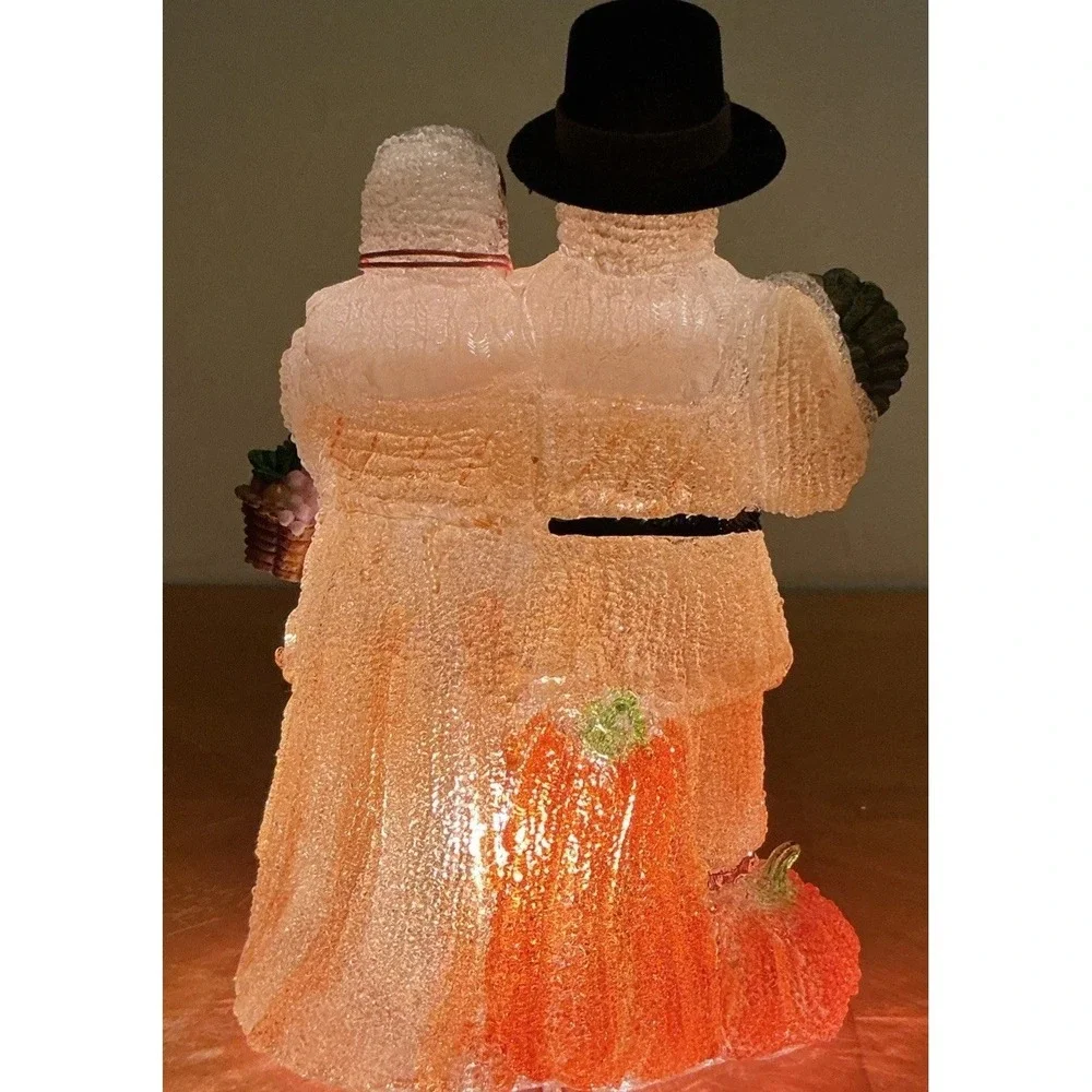 Retired Cracker Barrell Fall Harvest Thanksgiving Pilgrim Light Up, With Box‎